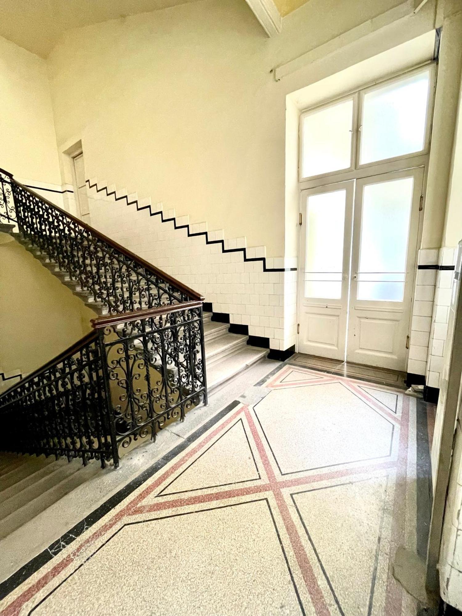 Amazing Swedish 3 Rooms Apartment In The City Center Budapest Luaran gambar